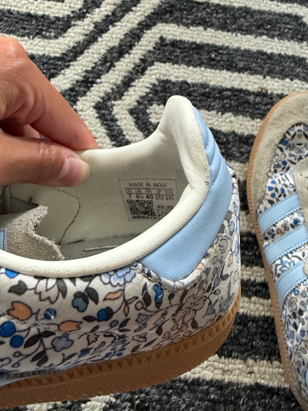 adidas Women's Beige and Light Blue Floral Sneakers Liberty Collab SZ 7 - Picture 8 of 9